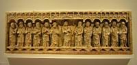 Retable de l'eglise Saint-Martin, la Vierge et l'Enfant entre les 12 apotres (Bourgogne, 1400) (1)